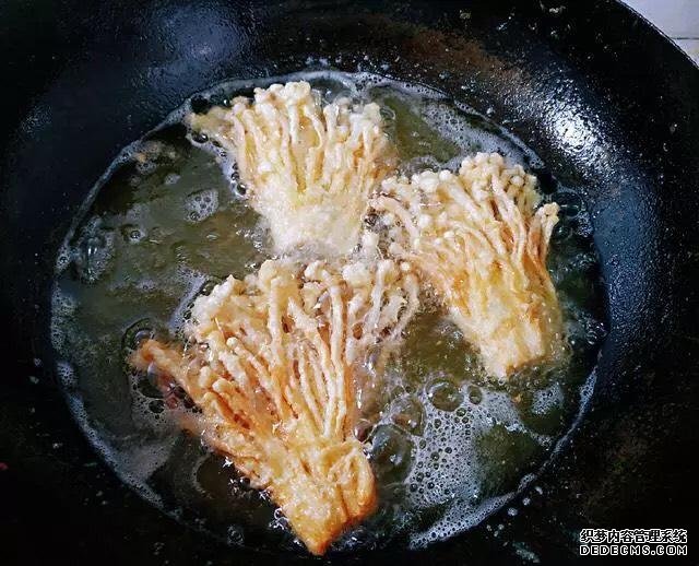 竟然被五塊錢的金針菇撩到了，怎么從來(lái)沒(méi)想到還能這樣做？