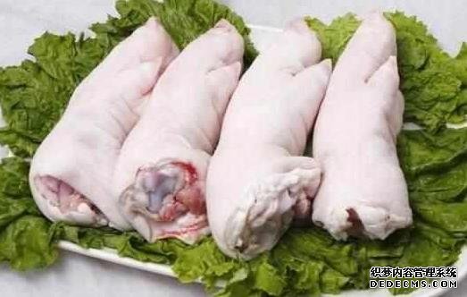 買豬蹄時，前腳和后腳口感差別大，方法教給你，可別買錯了