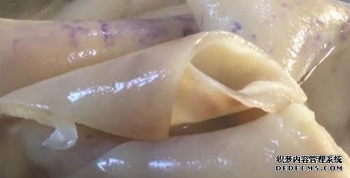 豬皮別再做豬皮凍了，教你新吃法，1瓶啤酒搞定，好吃好看又好做