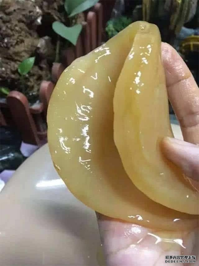 這種北方稀奇物美食，看著像一塊“肥肉”，上年紀(jì)的人才看懂