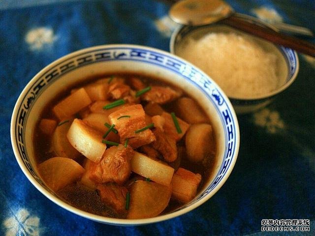 學(xué)會這樣做梨子燉肉，真是太香了，美味解饞超好吃，上桌就掃光