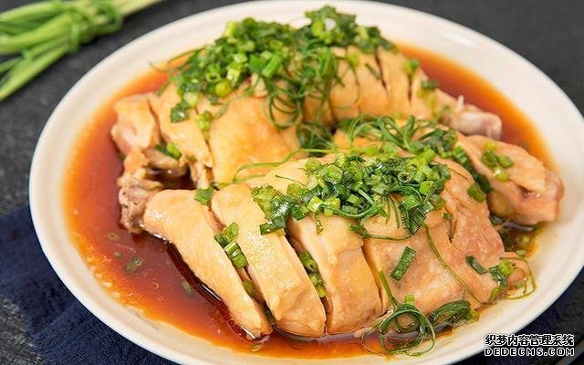 美食推薦：干鍋茄子帶魚(yú)，茄餅蒸肉，蔥油雞腿，紅燒冬瓜片