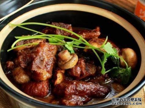 蒜蓉風(fēng)味茄子，蘑菇牛腩煲，山藥小炒肉這幾道家常菜的做法