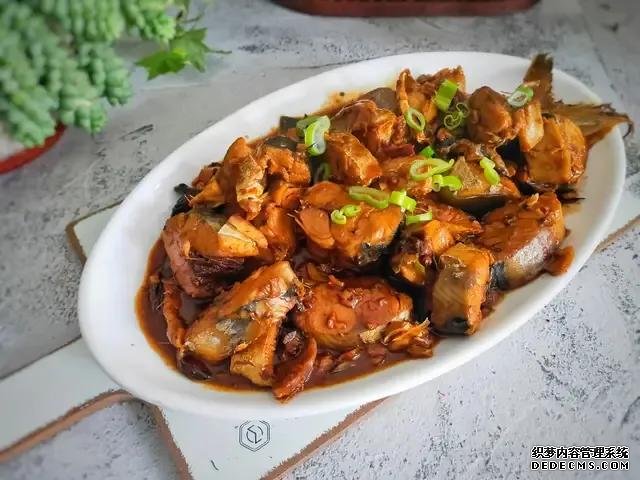 遇上這魚(yú)從不手軟，一買(mǎi)就是10斤，肉嫩刺少營(yíng)養(yǎng)高，每次都吃不夠