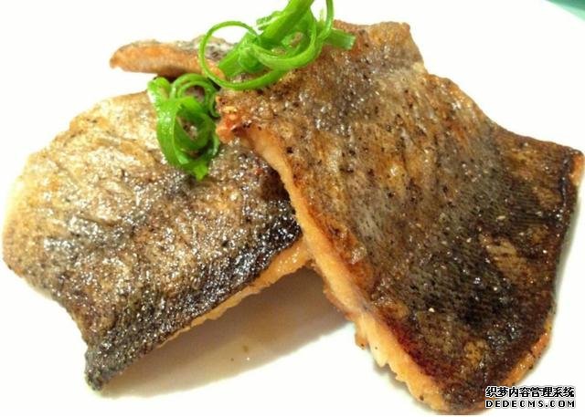 鯽魚我只服這樣做，稍微腌制風干，做好一次可以吃上半年