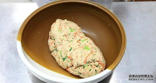 蔬菜窩窩頭這么做才好吃，新穎又好吃，大人孩子都愛吃，簡單易學