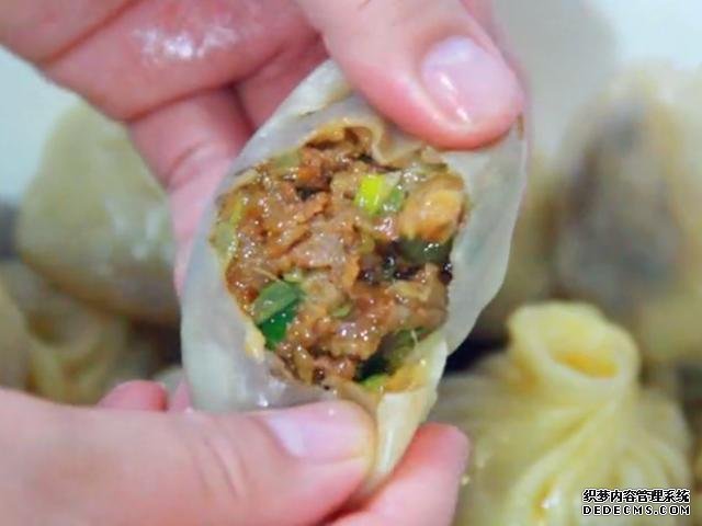 教你做個(gè)懶人小籠包，面都不用揉，個(gè)個(gè)皮薄餡大，一口咬下去爆汁