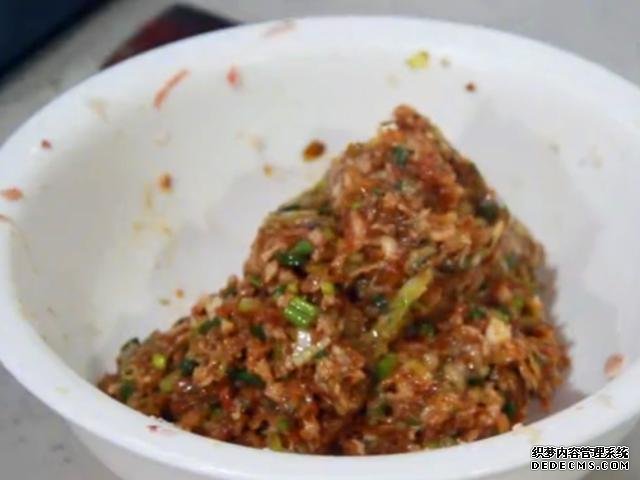 教你做個(gè)懶人小籠包，面都不用揉，個(gè)個(gè)皮薄餡大，一口咬下去爆汁