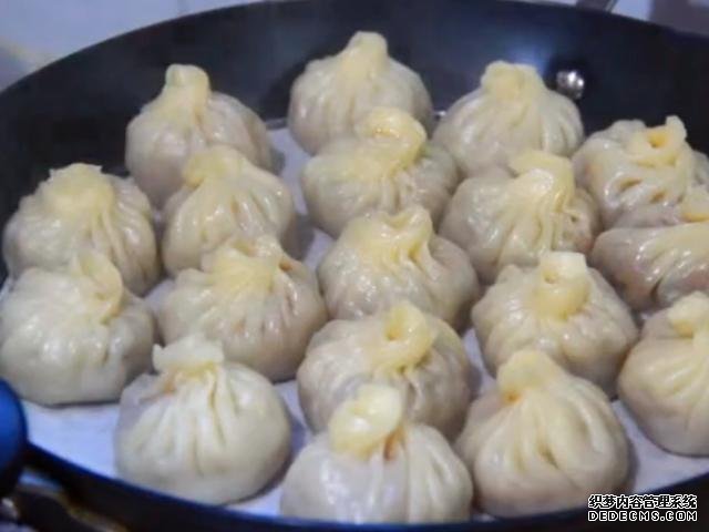 教你做個(gè)懶人小籠包，面都不用揉，個(gè)個(gè)皮薄餡大，一口咬下去爆汁