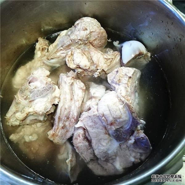 老公隔三差五就饞這菜，1斤才12元，比紅燒肉香多了，1周吃1次
