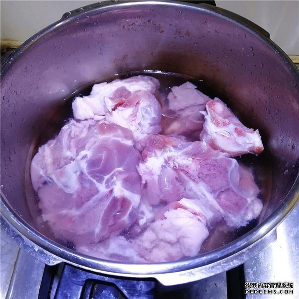 老公隔三差五就饞這菜，1斤才12元，比紅燒肉香多了，1周吃1次