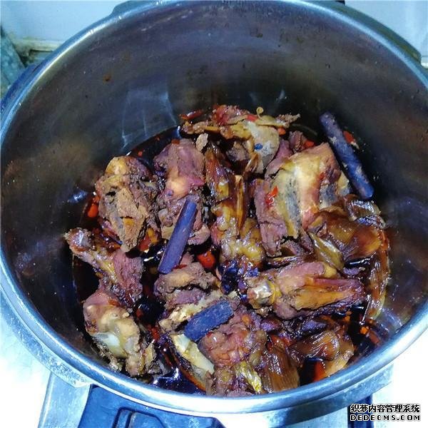 老公隔三差五就饞這菜，1斤才12元，比紅燒肉香多了，1周吃1次
