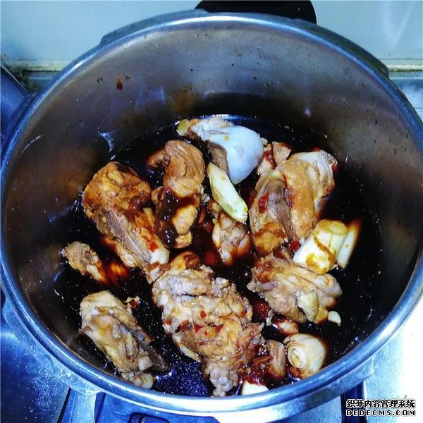 老公隔三差五就饞這菜，1斤才12元，比紅燒肉香多了，1周吃1次