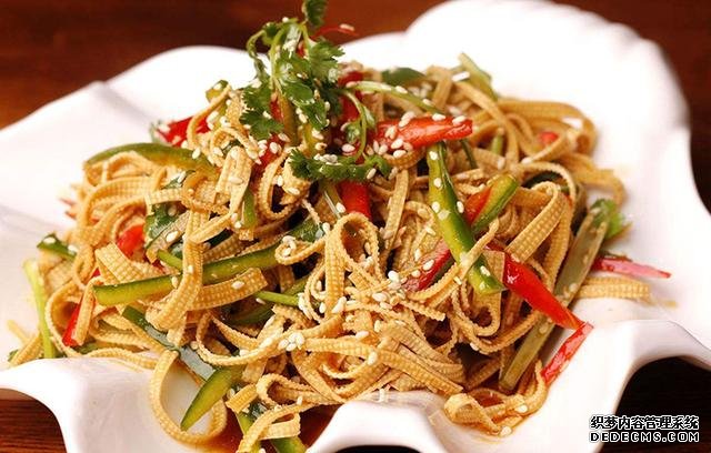 15道葷菜熱菜做法，10道涼菜下酒菜做法，簡(jiǎn)單易做，待客備用