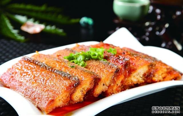 15道葷菜熱菜做法，10道涼菜下酒菜做法，簡(jiǎn)單易做，待客備用