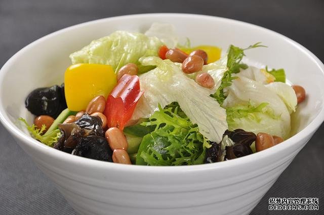 15道葷菜熱菜做法，10道涼菜下酒菜做法，簡(jiǎn)單易做，待客備用