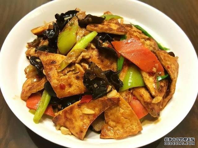 15道葷菜熱菜做法，10道涼菜下酒菜做法，簡(jiǎn)單易做，待客備用