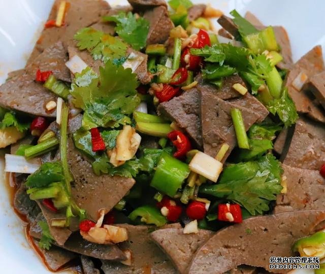 心情不好試試幾道家常下酒菜，做法簡單，鮮香入味，喝兩杯解解悶