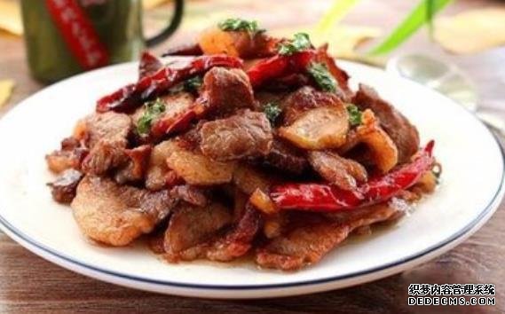 美食推薦：娃娃菜腐竹、咸蛋黃茶樹菇、薄荷羊肉、五香雞爪的做法