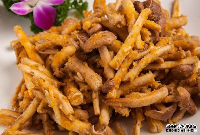 美食推薦：娃娃菜腐竹、咸蛋黃茶樹菇、薄荷羊肉、五香雞爪的做法