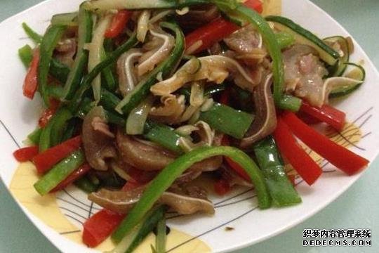 美食推薦：蒜香瓜藤、醬油炒木耳、菠菜炒肥牛、腐竹排骨湯的做法