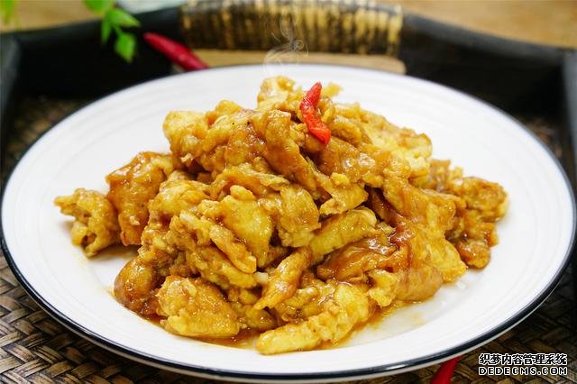 炒雞蛋，多加幾味料變螃蟹味，家人吃上癮的“賽螃蟹”，超下飯