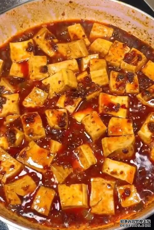 麻婆豆腐的家常做法，口感順滑，麻辣鮮香，這個(gè)竅門一定要記住