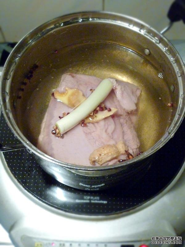 回鍋肉最好吃的做法，好吃又下飯，一人吃一盤(pán)，越吃越想吃