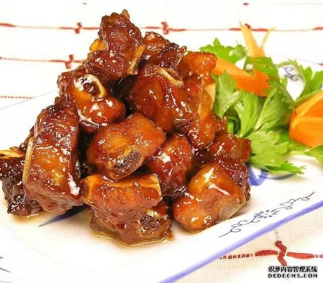 年夜飯推薦：腐乳扣肉，蔥油拌海帶，糖醋排骨的做法