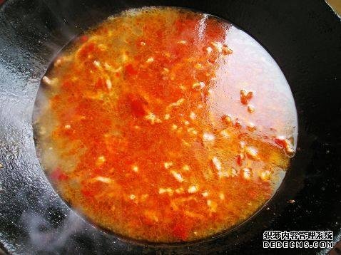 家庭版自制水煮肉，肉嫩軟滑，麻辣鮮香，每次做都不夠吃