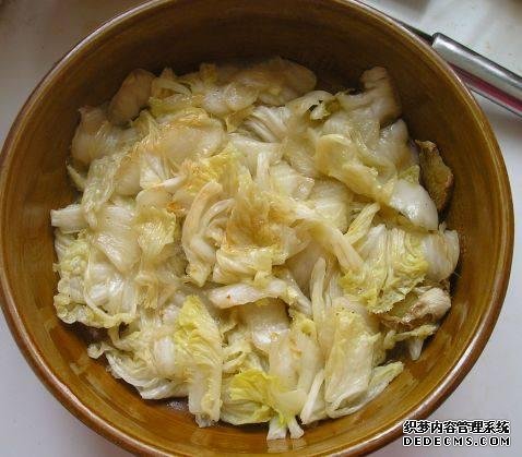 家庭版自制水煮肉，肉嫩軟滑，麻辣鮮香，每次做都不夠吃