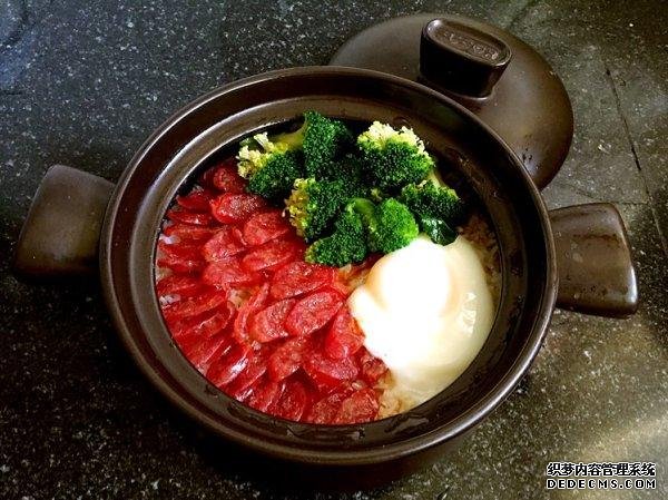 好吃的煲仔飯，有飯有菜，營養(yǎng)豐富，省時省力又省心