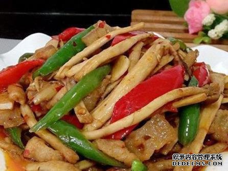 蘿卜泡菜，醬香茶樹菇，香蕉松餅這幾道家常菜的做法