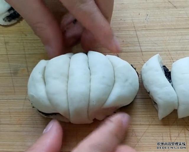 活了30年，才知道黑芝麻加雞蛋這樣做這么好吃，營(yíng)養(yǎng)解饞，流口水