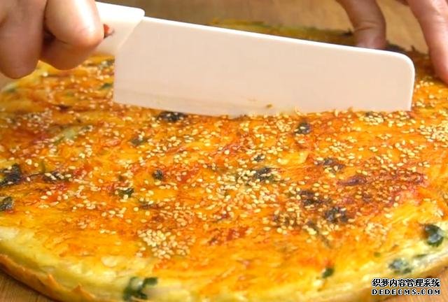 土豆里加2個(gè)雞蛋，不炒不燉不涼拌，不放一滴水，我家早餐經(jīng)常做