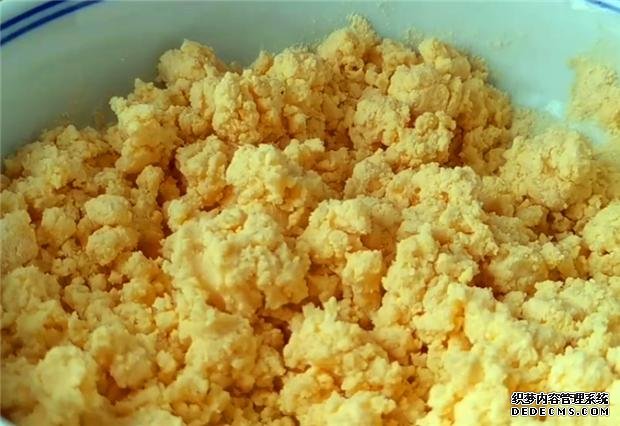 春天玉米面這樣做，不炸不蒸，只需簡(jiǎn)單一做，家里的小孩都很愛吃