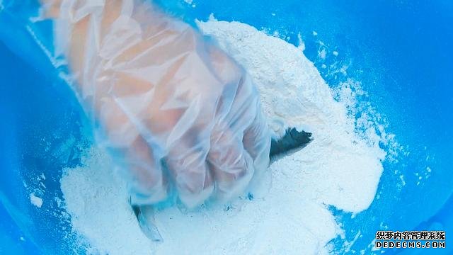 春節(jié)宅家中，捉了盆“水中人參”，寬油大火炸到焦香，很下飯