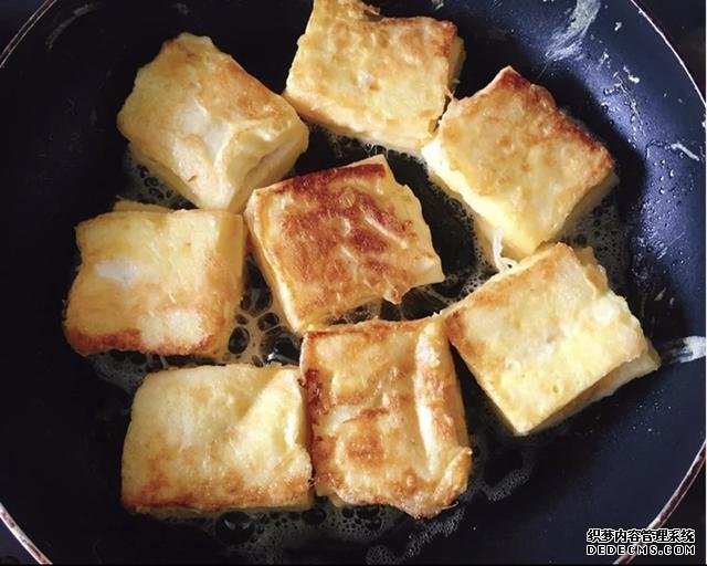 老外每天都吃面包，這種做法他們肯定不知道，2片面包幾分鐘就好