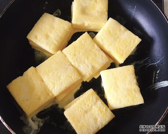 老外每天都吃面包，這種做法他們肯定不知道，2片面包幾分鐘就好
