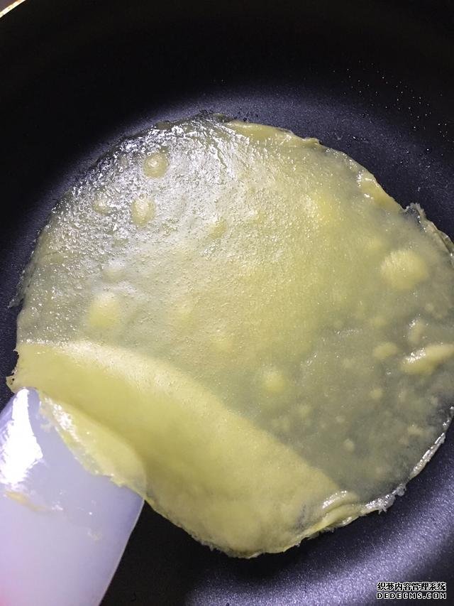 清爽的芒果千層蛋糕，吃了還想吃，再也不用買，一個平底鍋搞定。