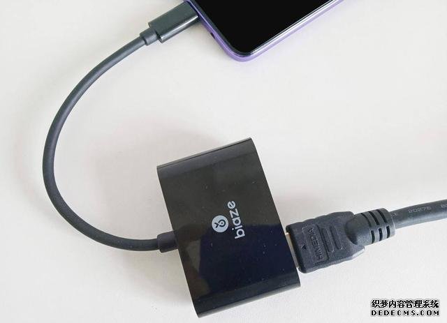 做個抬頭黨，畢亞茲Type-C轉(zhuǎn)HDMI、VGA轉(zhuǎn)換器給你大屏追劇體驗