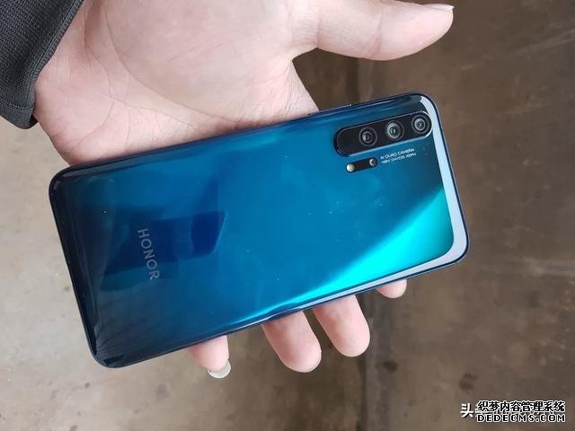 華為4G旗艦機(jī)加速清倉，8+256GB跌至兩千出多，還有雙光學(xué)防抖