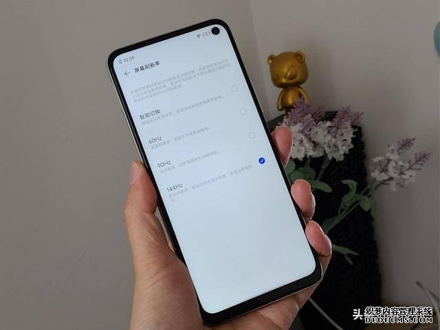 兩千元最值得入手的5G手機(jī)，旗艦性能+144Hz刷新率，還有雙揚(yáng)聲器