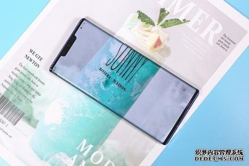 國產(chǎn)手機之光，這款國產(chǎn)旗艦敢和iPhone一爭高下，你猜是誰？