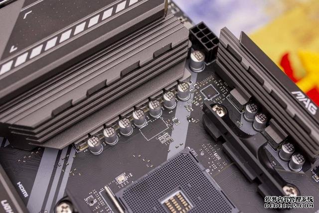 升級PCI-E 4.0，支持雙顯卡，微星B550M迫擊炮開箱