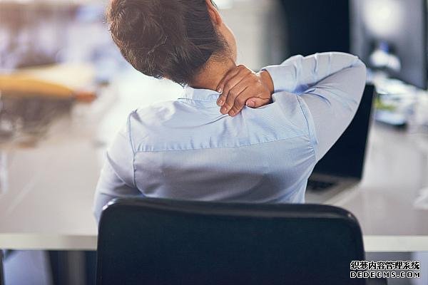 久坐、活動量小的職場人速查！這些指標不合格，很“傷心”