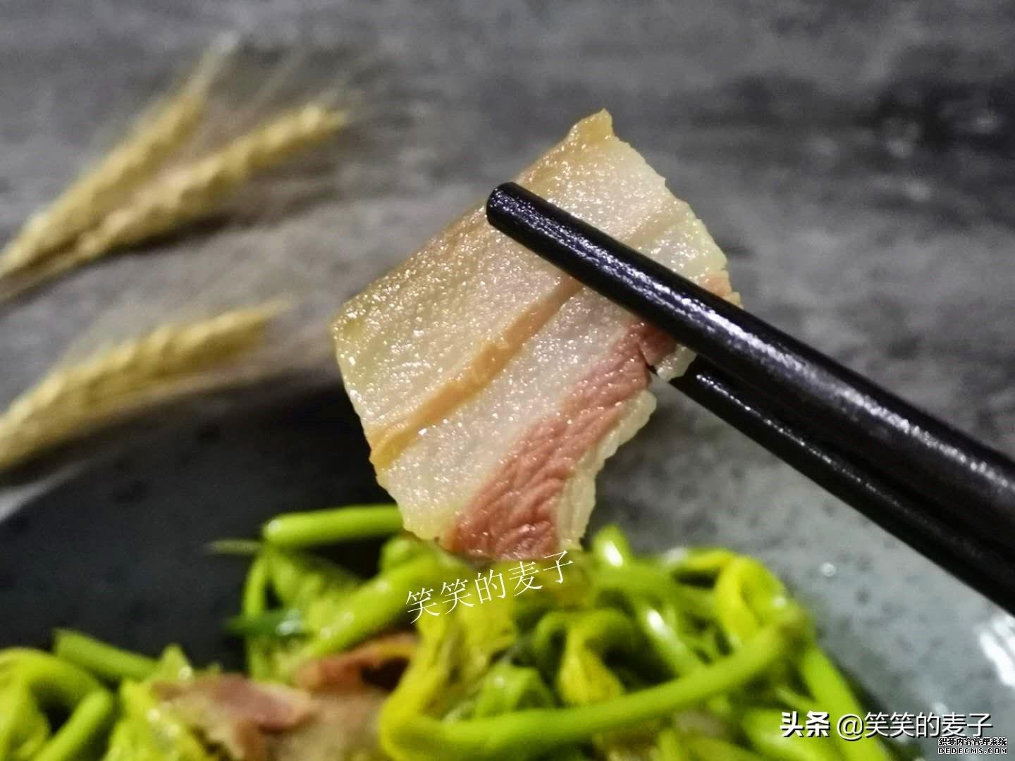 秋季，雙節(jié)期間，注意少吃3類食物，對(duì)家人身體好